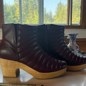 Maroon Beklina Clog